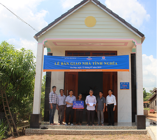 LỄ BÀN GIAO NHÀ TÌNH NGHĨA CHO GIA ĐÌNH CHÍNH SÁCH