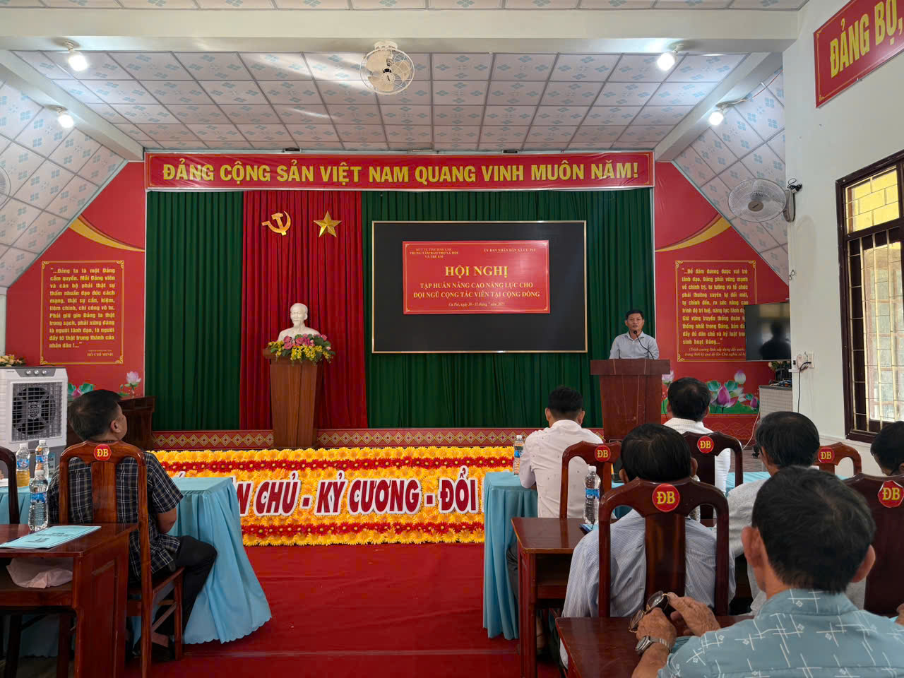 dc-sa-pct-thuong-truc-ubnd-xa-cu-pui-phat-bieu-hoi-nghi-tap-huan_20250731170344